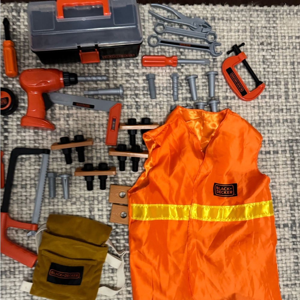 Black and Decker tools pretend play set - Picture 5 of 5